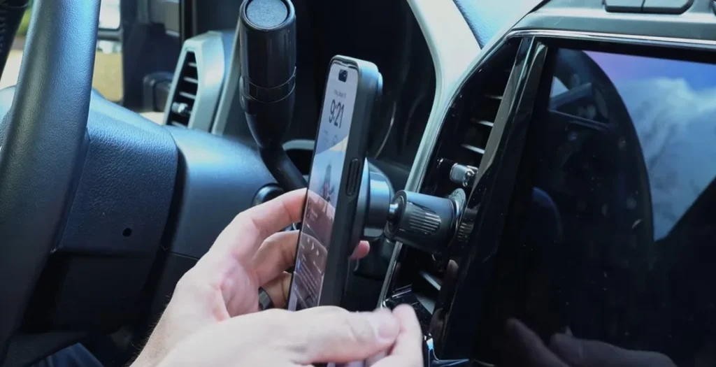 Magnetic Vs Suction Car Phone Mount